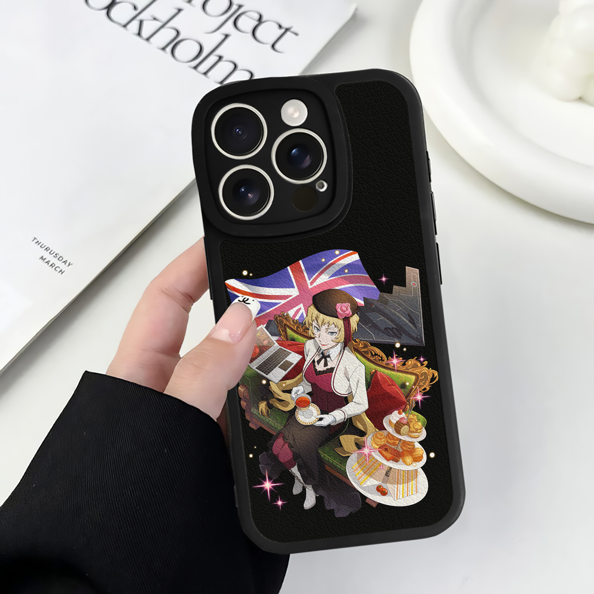 （画像用） 文豪ストレイドッグス Bungo Stray Dogs 【iPhone 16シリーズ対応】シリコンスマホケース（レザー調） 材質：シリコン